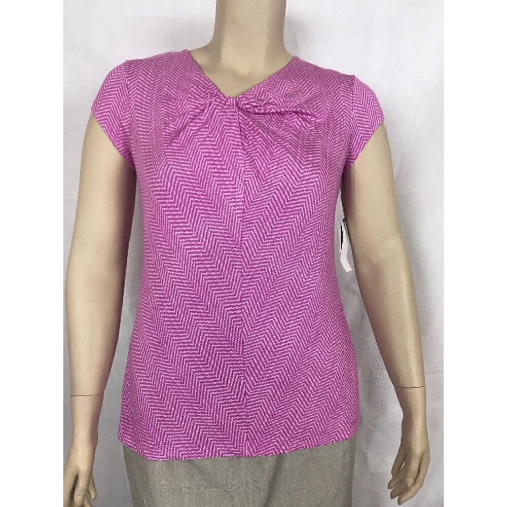 Liz Claiborne Petite Knit Top Size PXL Pink Print V-Neck with Knot